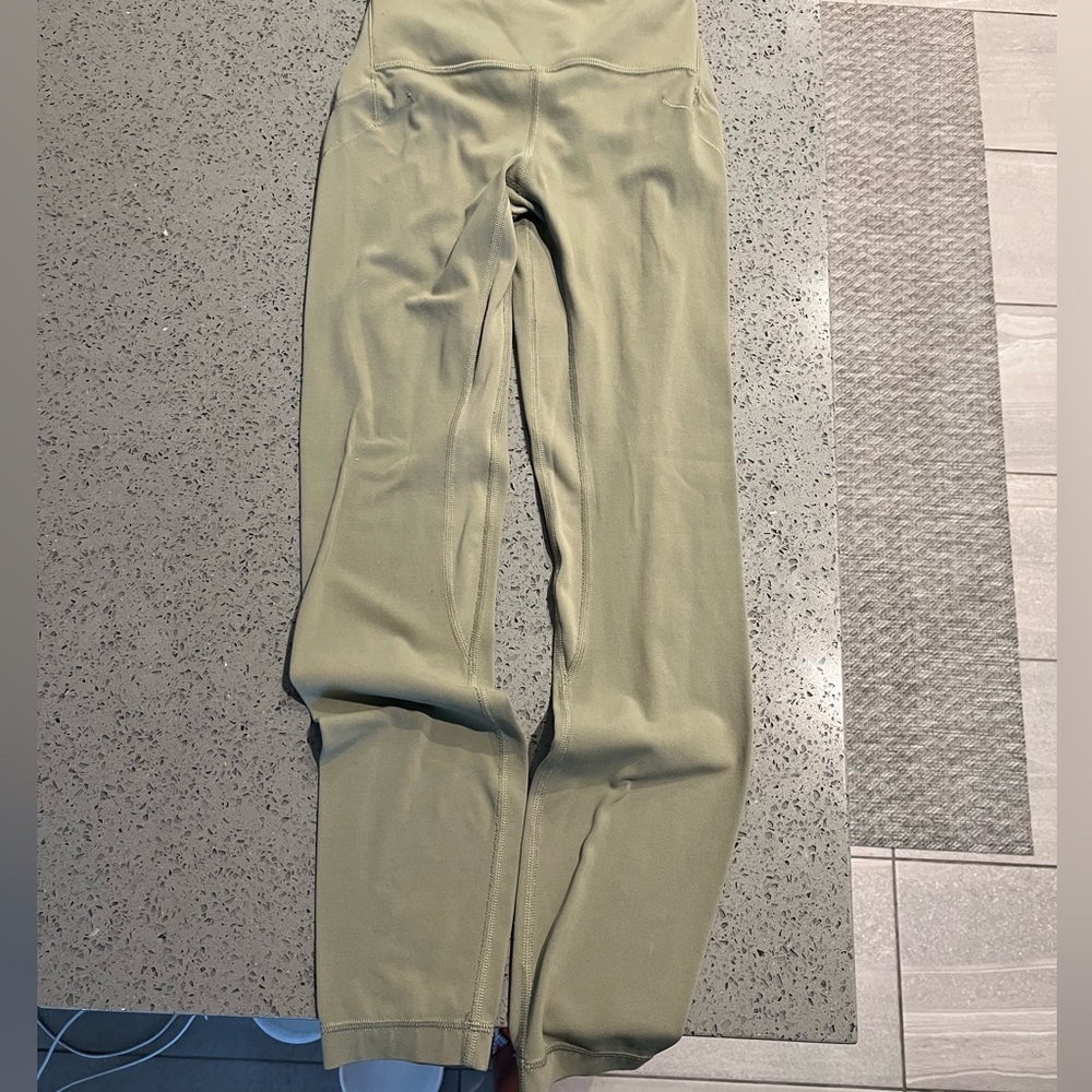 Lululemon Tights used not new